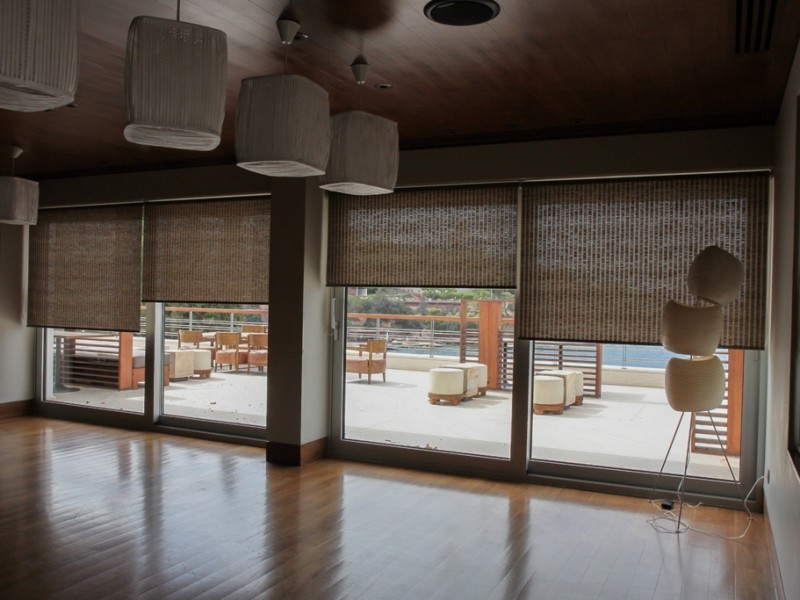 Natural fabric roller blinds @ Matsuhisa, Four Seasons, Vouliagmeni