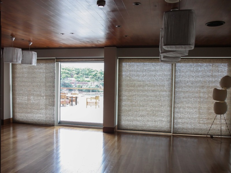Natural fabric roller blinds @ Matsuhisa, Four Seasons, Vouliagmeni